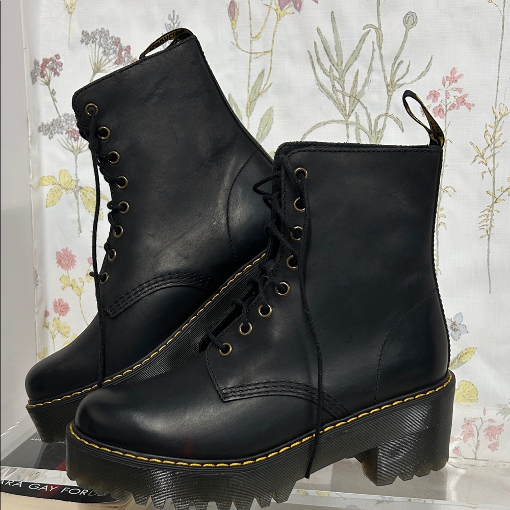 Dr. Martens Shriver Hi heeled in Black  Wyoming leather boots